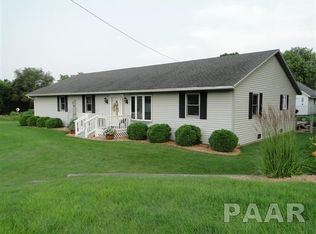 205 E Market St, Table Grove, IL 61482