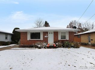 302 Thurston St SW, Wyoming, MI 49548