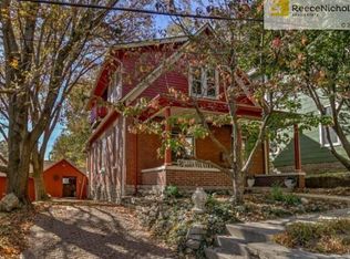 7 W 5th St, Parkville, MO 64152