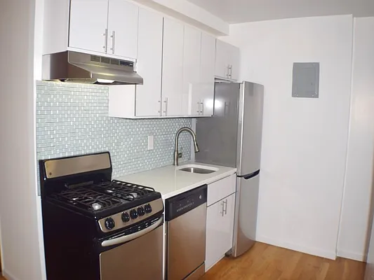 Rented by Sotheby's International Realty | media 7