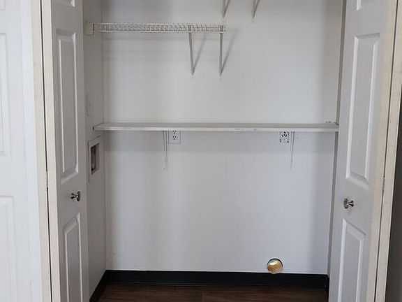 5th image of 139 Macey Ave APT Y