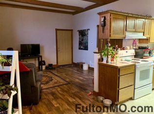 103 E 10th St APT 2, Fulton, MO 65251