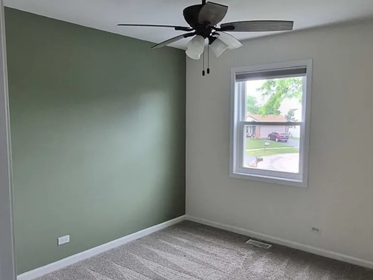 396 Nantucket Ct — Photo 10