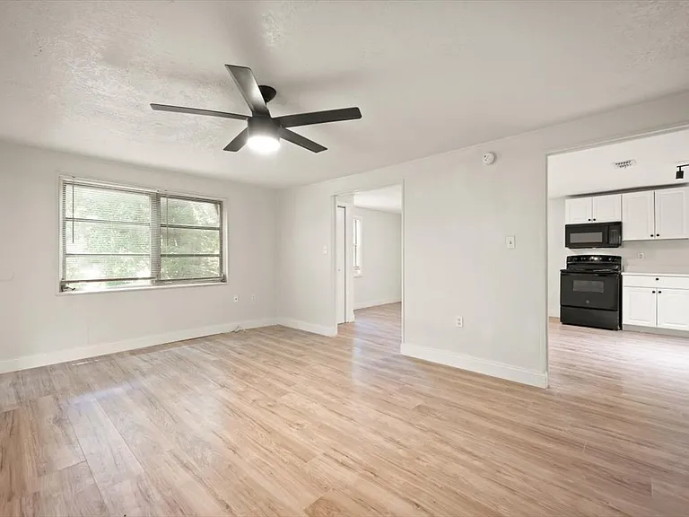 7903 New Kings Rd — Photo 19