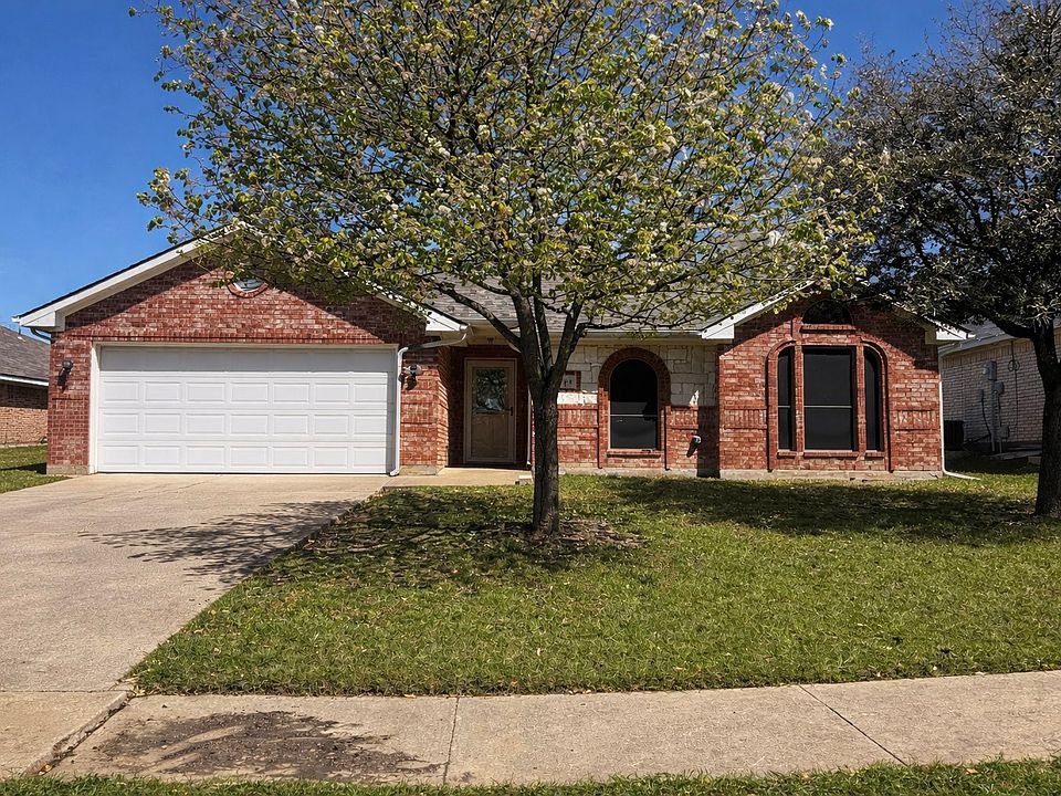 1st image of 2704 Dakota Cir
