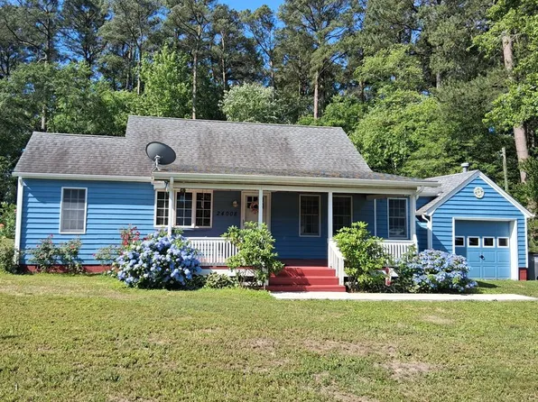 24008 Bennett St, Parksley, VA 23421