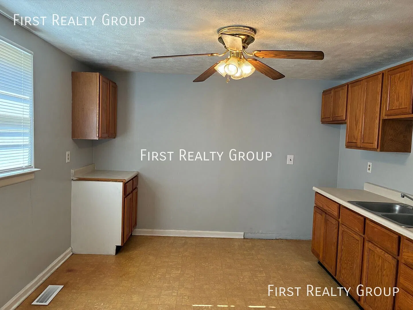 Ranch Style- 2 Bedroom, 2 Bath Single Family Home for Rent — Photo 4