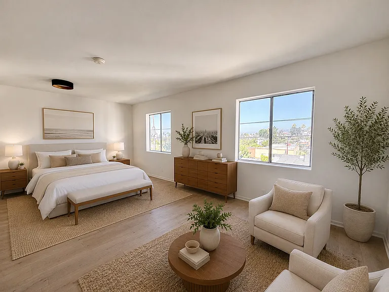 1027 Coronado Terrace — Photo 1