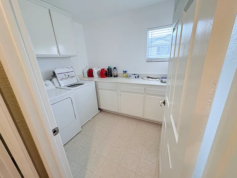 28048 Memory Ln — Photo 13