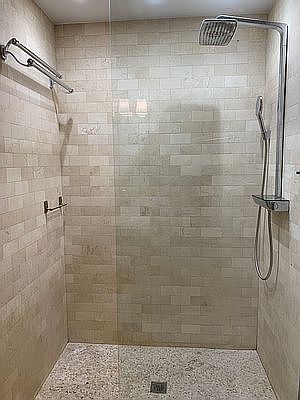5th image of 208 Jefferson Ave #1