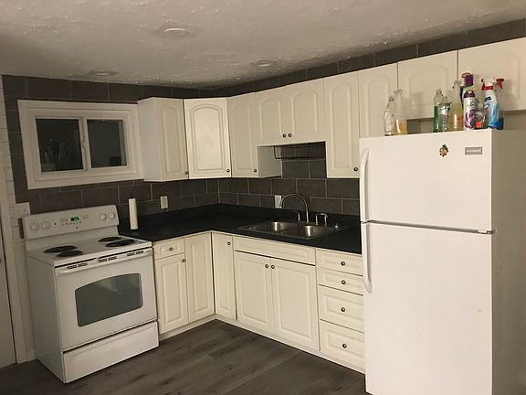 3rd image of 5869 Meadowlark Dr