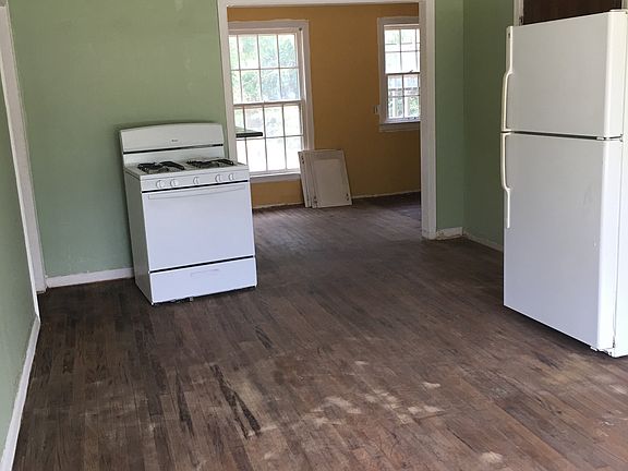 3rd image of 3304 NW 44th St