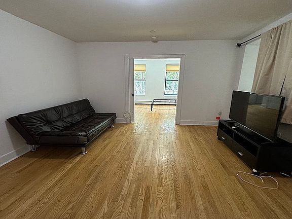 4th image of 305 W 150th St APT 202