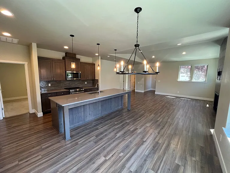 63136 NW Via Cambria — Photo 8