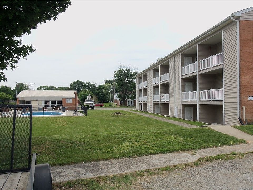 2nd image of 807 Whitney Ave NW APT A105