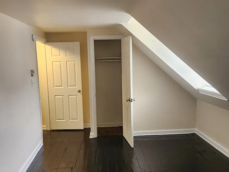 143 Howard Ave — Photo 10
