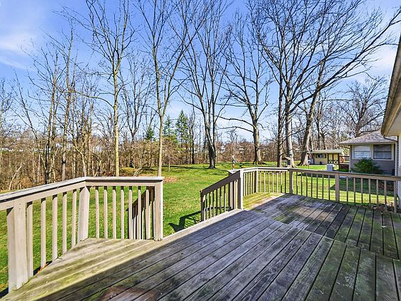 5th image of 1073 Rosealee Ave