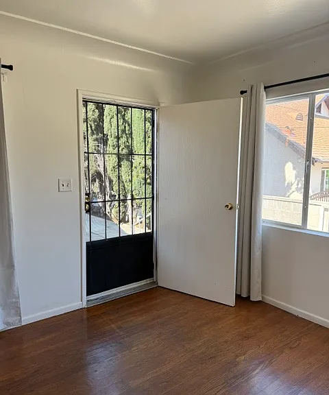 2512 W Alhambra Rd #1/2 — Photo 4