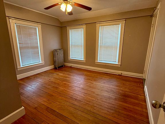 4th image of 57 Falls Ave #57