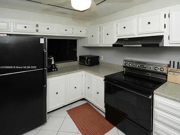 4th image of 9431 Live Oak Pl APT 305