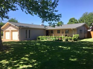 1001 Holiday Dr, Plainview, TX 79072