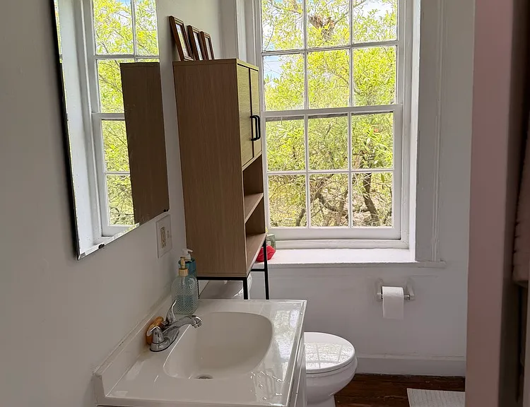 126 Alexander St — Photo 23