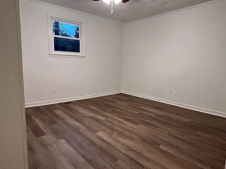 801 E Main St — Photo 9