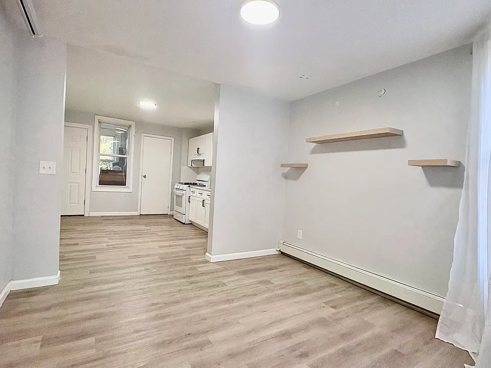 41 Halstead St #2R