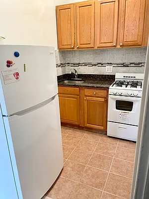 Rented by Garfield Realty  | media 8