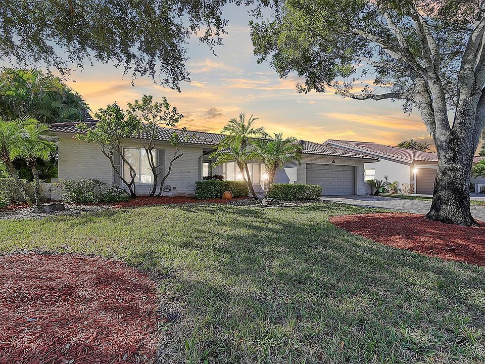 1st image of 10852 NW 6th Street