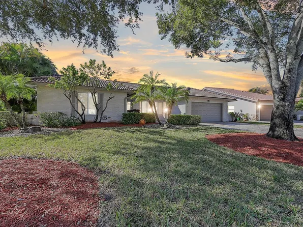 10852 NW 6th Street, Coral Springs, FL 33071