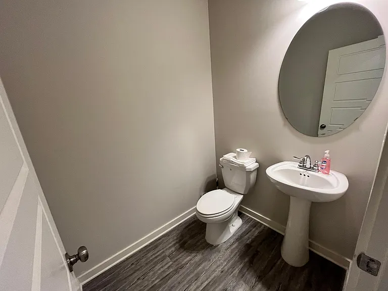 5755 Cheshire Cove Cir — Photo 16