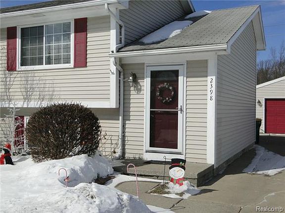 2nd image of 2398 Wenona Dr