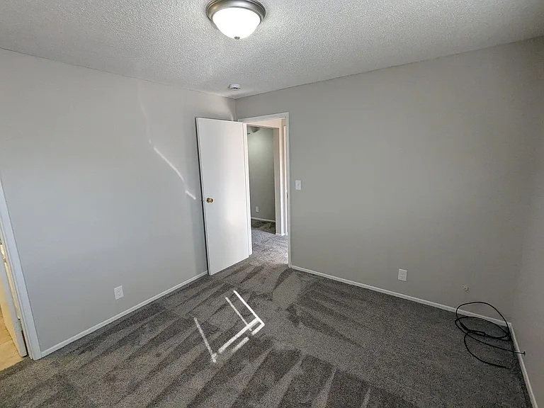 1145 Rural Ave SE — Photo 9