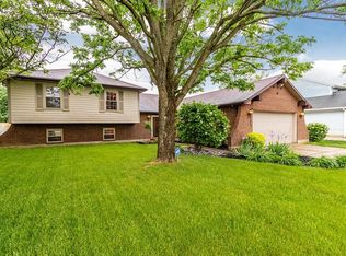 1429 Robinhood Dr, Dayton, OH 45449