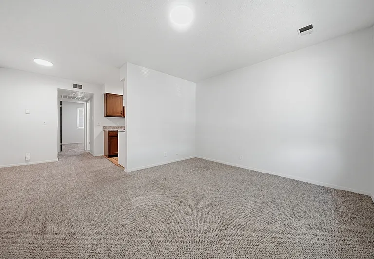 2825 N 47th St #4 — Photo 2