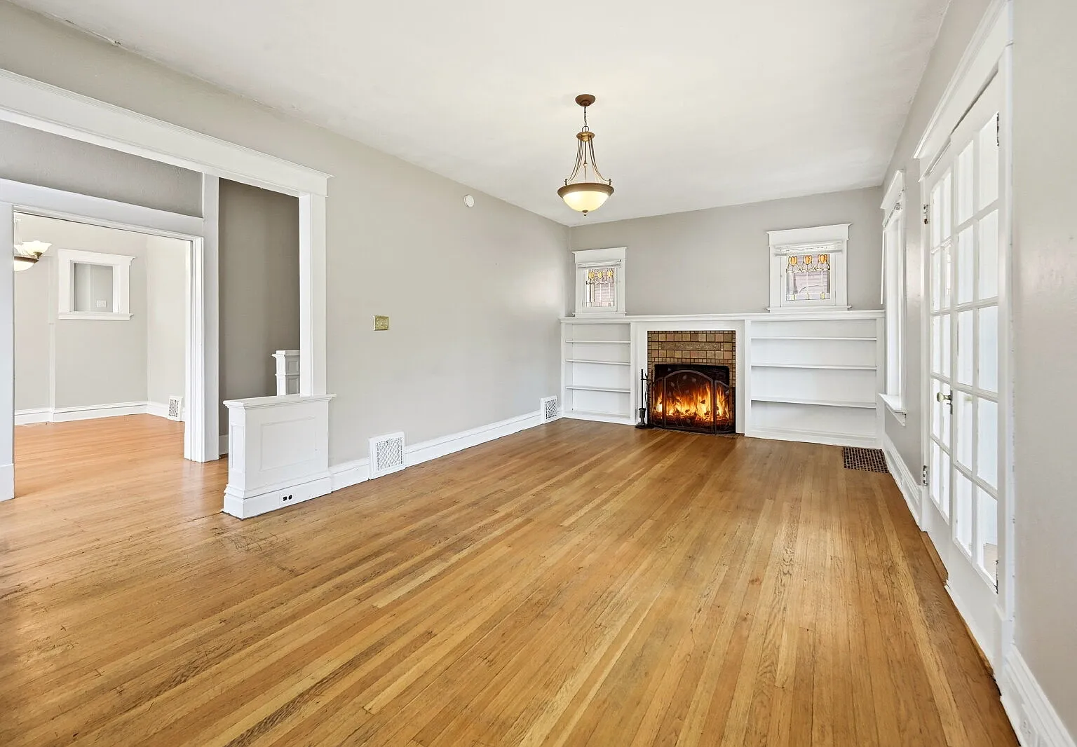 5 bed, 5.0 bath, 3200 sqft, $4,446 — Photo 2
