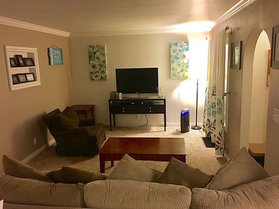 3rd image of 102 Golf Ave
