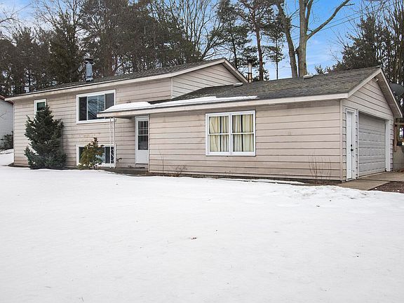 2nd image of 3030 Memorial Dr