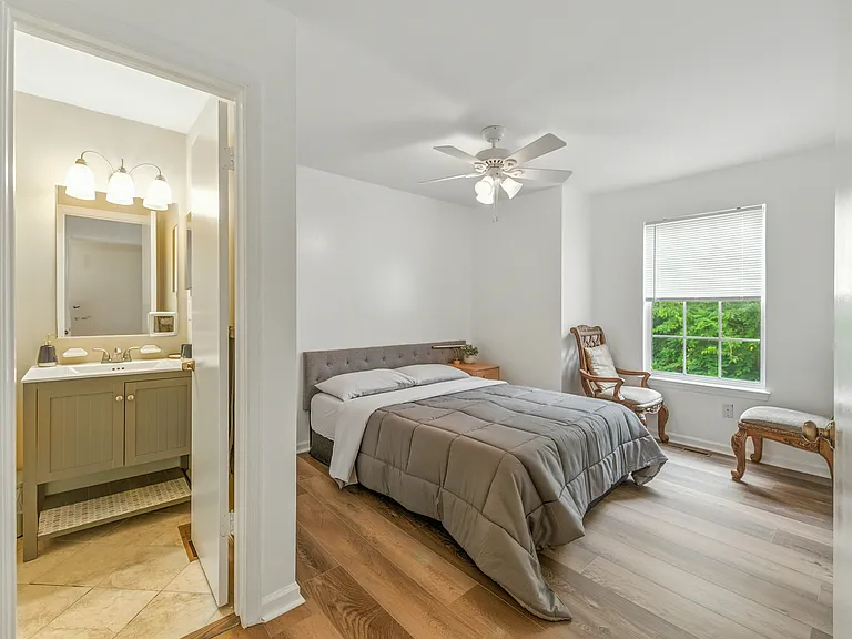4409 Segovia Ct — Photo 20