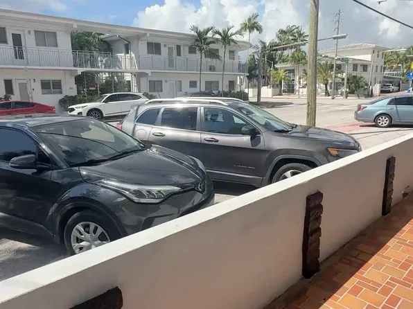 345 85th St APT 4, Miami Beach, FL 33141