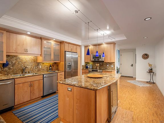 3rd image of 3940 Gresham St Unit 253
