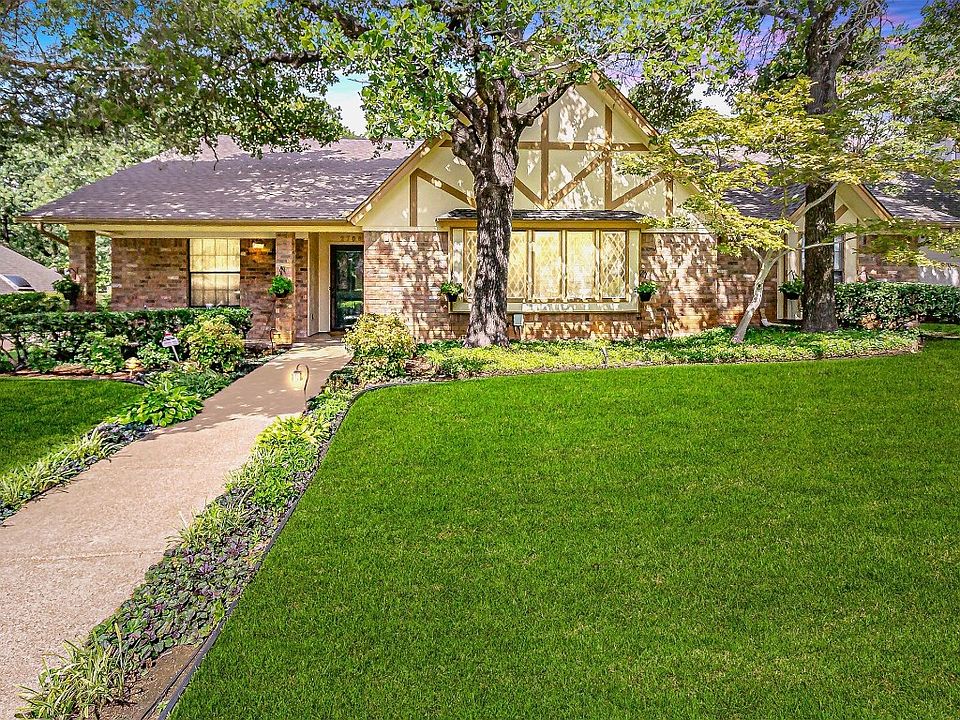 1st image of 2708 Woodside Dr