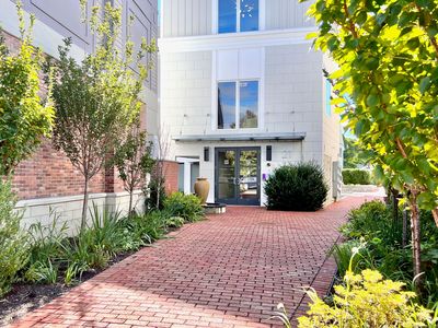 302 Gramercy Park #302, New Canaan, CT, 06840