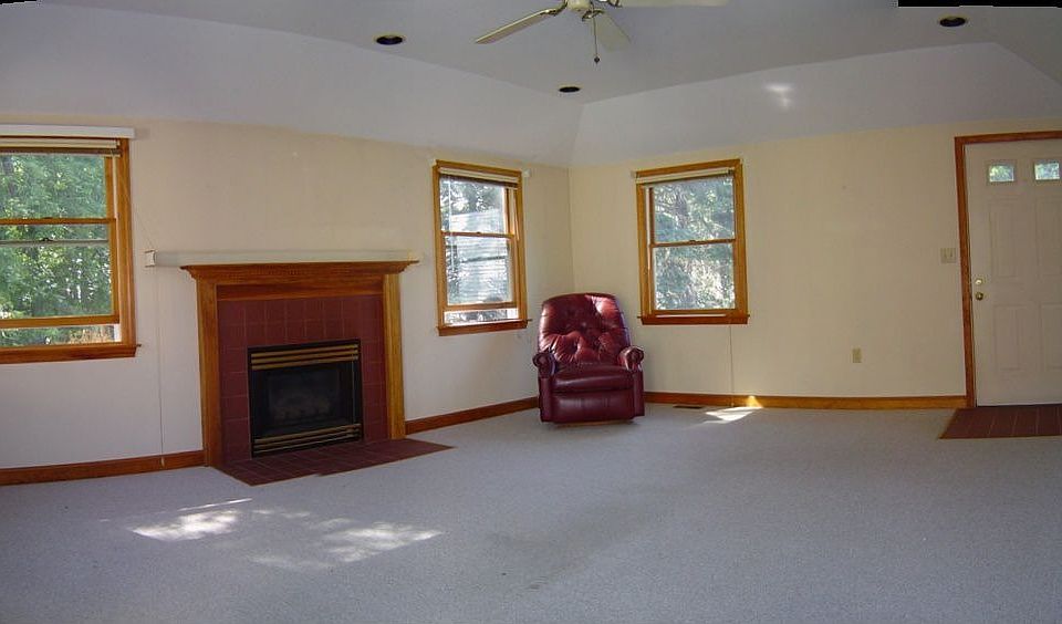 2nd image of 1 Flynn St