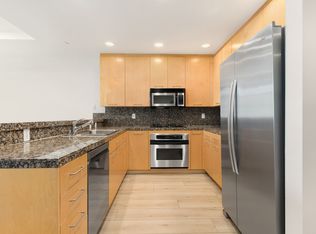 2319 1st Ave APT 302, Seattle, WA 98121