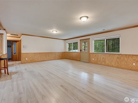 4th image of 8993 SW Lake Flora Road