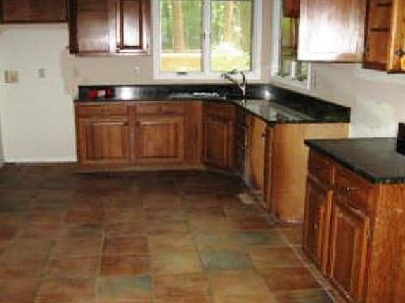 4th image of 22137 Holly Oak Ln