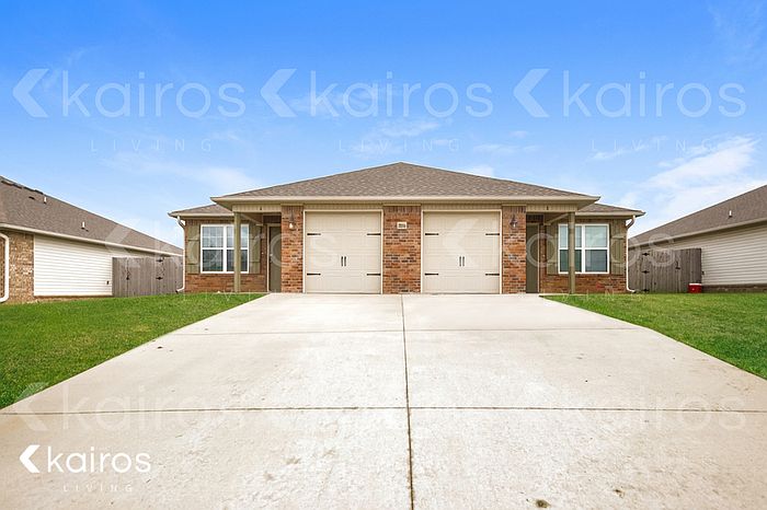 1st image of 3896 E Thomas St #A