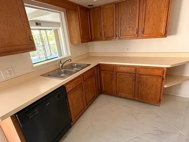 3407 Oak Alley Ct #405 — Photo 5